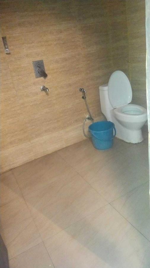 Hotel O Kl Khari Near Ashoka Park Mein Metro Új-Delhi Kültér fotó