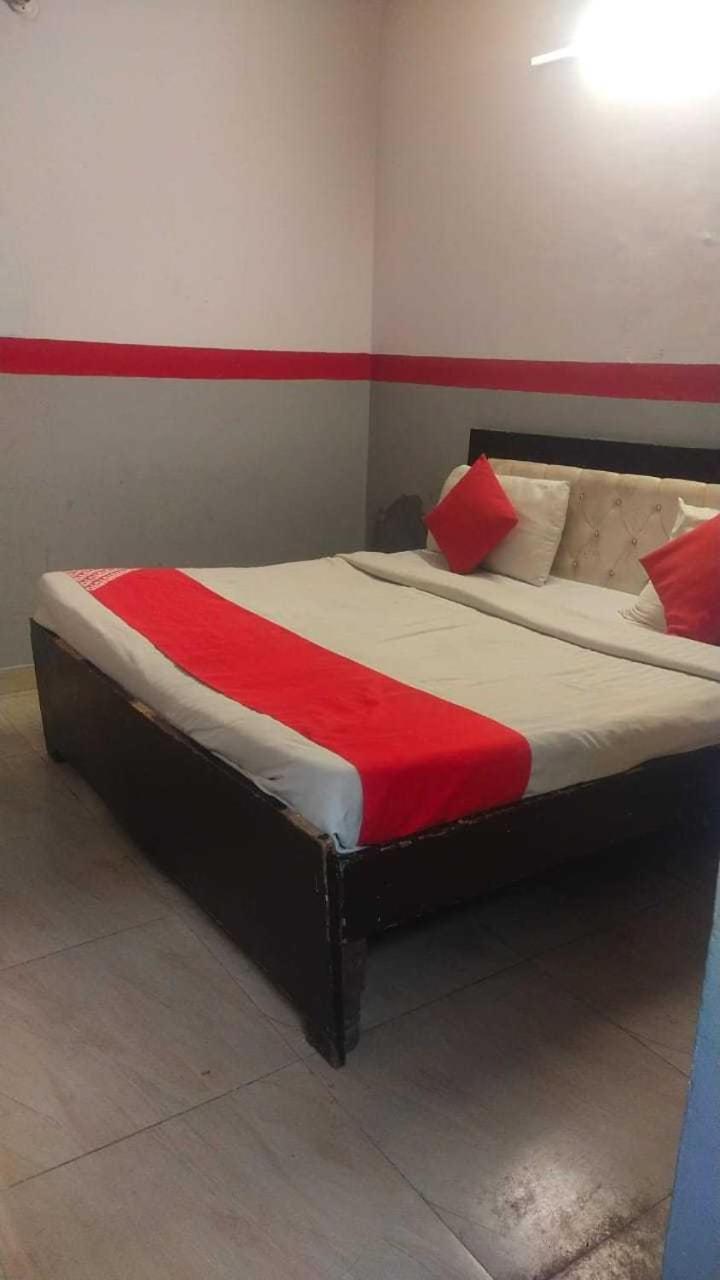 Hotel O Kl Khari Near Ashoka Park Mein Metro Új-Delhi Kültér fotó